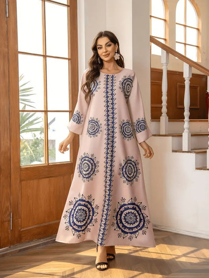 Long Women's Robe, Round Neck And Printed Dress