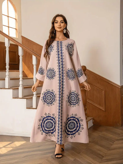 Long Women's Robe, Round Neck And Printed Dress